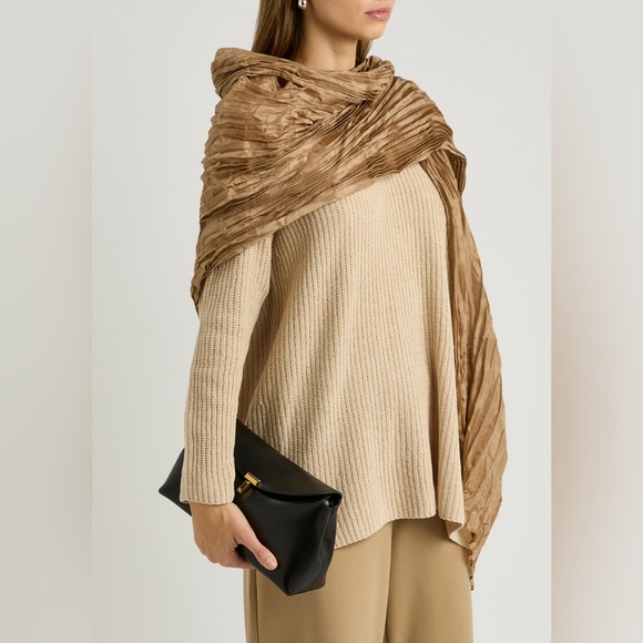 NWT Eileen Fisher Whisper Pleated 100% Organic Silk Scarf Beige One Size - Picture 3 of 9
